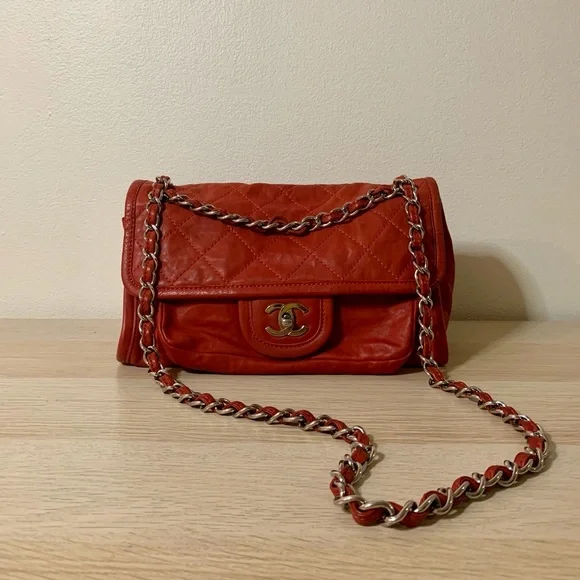 SOLD - ❤️Chanel Red Calfskin Natural Beauty Bag - Picture 2 of 13